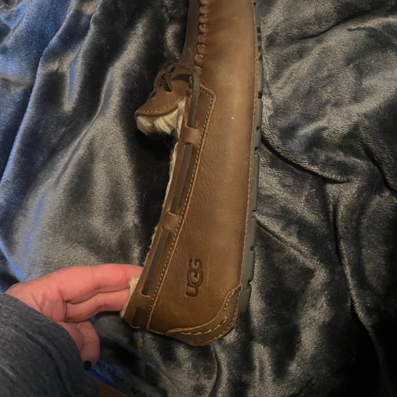 Ugg Slippers - Picture 2 of 4